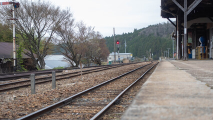 日本の田舎の電車の駅　明知鉄道　岩村駅の風景