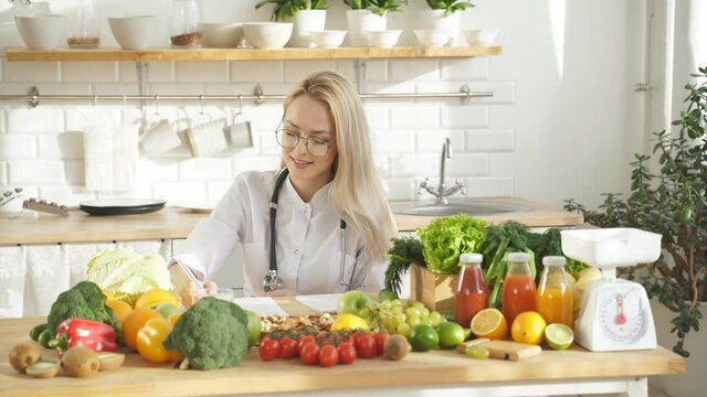 nutritionist compiles a vegetable diet for a healthy eating program