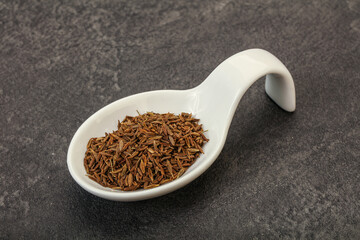 Dry zeera seeds in the bowl