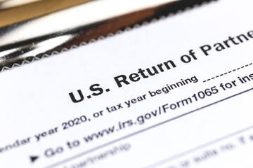 Obraz premium US tax form 1065 Return of Partnership Income close-up