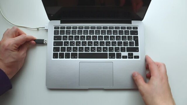 hand connect wires to laptop