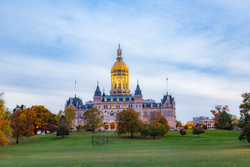 Obraz premium Hartford capitol illuminated by night