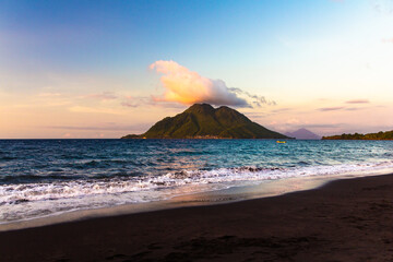 Fototapeta na wymiar Sunset at the northern part of Ternate island