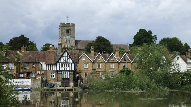 English village on the Aylesford River in Kent
