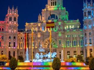 Noche del Orgullo LGTBI en la Plaza de la Cibeles de Madrid
