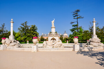 Fototapeta na wymiar Monument in gardens of Aranjuez palace outside Madrid, Spain