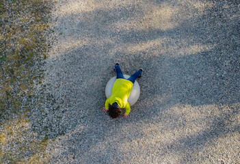 Obraz premium Bimbo sul pallone