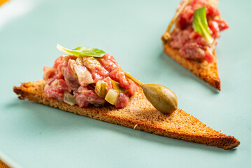 tapas with tartar and capers