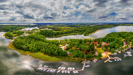 Mazury-kraina tysiąca jezior w północno-wschodniej Polsce - obrazy, fototapety, plakaty