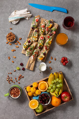 Fruit toast and non-alcoholic cocktails