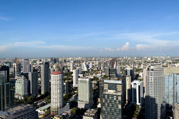 Fototapeta na wymiar Bangkok city skyline in sunny day