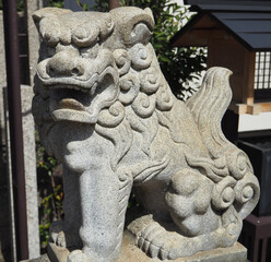 神社を守る狛犬