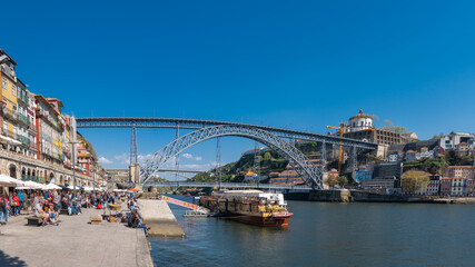 Fototapeta na wymiar Porto River and Bridge