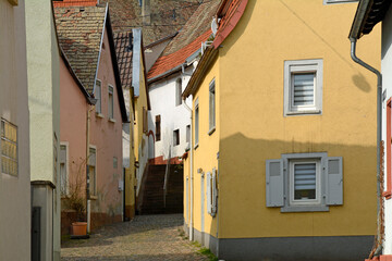 gasse im historischen ortskern von westhofen