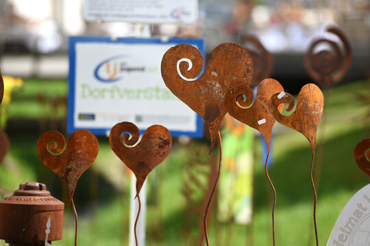 Benedikti-Markt in Pettenbach, at this handicraft market, which takes place every year at the beginning of July, many national and international exhibitors show their craft.