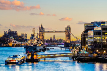 Fototapeta na wymiar London city skyline with Tower Bridge, cityscape in UK