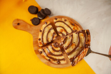 Chocolate spread stuffed with cookies naan bread