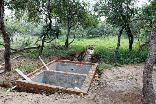 Construction Of A Residential Septic Tank System