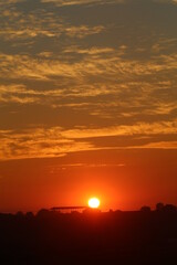 atardecer, cielo, nube, sol, anaranjada, amanecer, naturaleza, nube, paisaje, anochecer, anochecer, amarilla, alumbrado, hermoso, rojo, color, azul, silueta, horizonte, beldad, verano, alba, luz solar