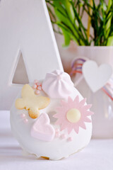 Weiße Donuts zur Hochzeit