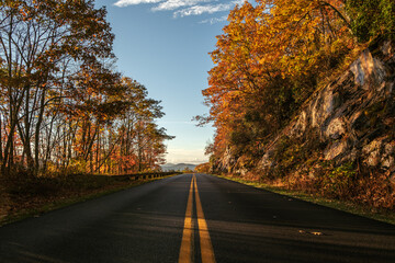 Naklejka premium Blue Ridge Parkway in the Fall.