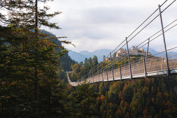 Fototapeta na wymiar Suspension Bridge Highline 179 in the Alps, Austria.