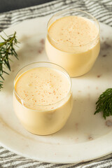 Refreshing Cold Christmas Eggnog