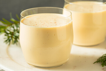 Refreshing Cold Christmas Eggnog