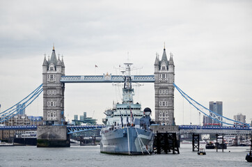 LONDON, GREAT BRITAIN: Scenic view of Tower Bridge and Thames river