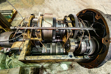 Gearbox of speeds of a metal-cutting machine being repaired in a workshop.