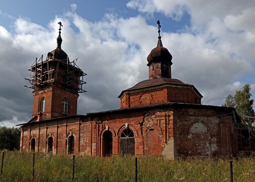 Church of the Assumption of the Mother of God in the village of Pushkino, Mozhaisk district, Moscow Region