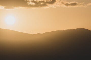 Obraz premium sunset in the mountains