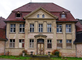 Fototapeta na wymiar Villa in Boitzenburg