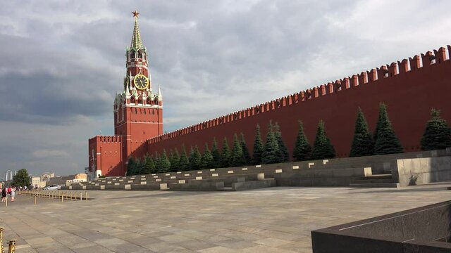 Spasskaya Tower. The view on the Kremlin, Red Square. Moscow. 4K.