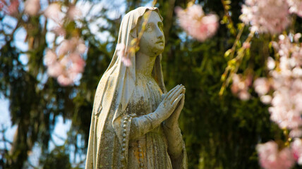 statue of angel