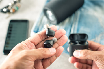 True wireless earbuds