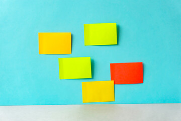 Tags which were put on the wall.  壁に貼られた付箋