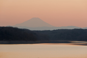 Fototapeta premium 夕映えの富士