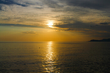 Obraz premium sunset over the sea