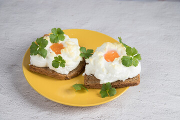 Baked beaten Orsini eggs on toasted toast. French aristocrats ' breakfast