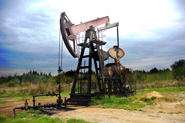 oil pump jack in the field
