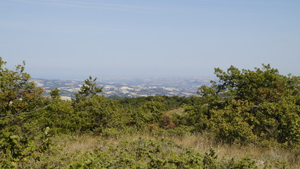 Fototapeta na wymiar Panorama dai monti delle Cesane