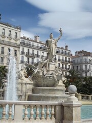 Fototapeta na wymiar Denkmal auf dem place de la liberté in Toulon, Frankreich