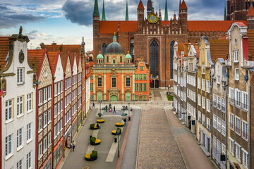 Aerial view of the old town of Gdansk with St. Mary's Basilica, Poland © Patryk Kosmider