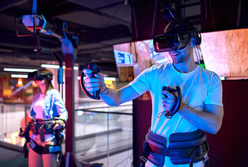 Couple in virtual reality space