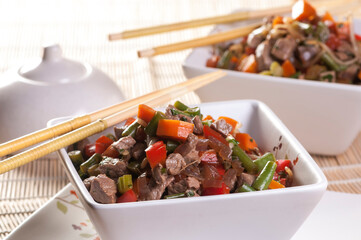carne com legumes receita oriental