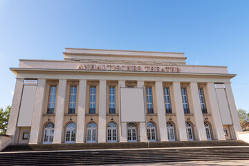 Obraz premium Gebäude der Hauptpost in Dessau-Roßlau, Sachsen-Anhalt