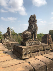 Fototapeta na wymiar lions in angkor temple