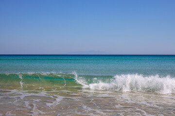 Fototapeta premium 青い空と澄んだ海