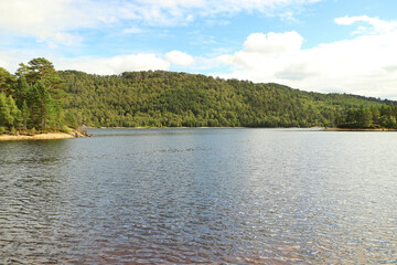Strolling around Loch Beannacharan 